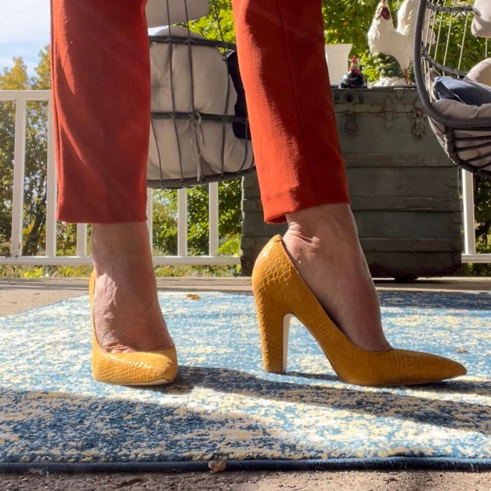 Yellow Suede Snake Skin Heels - Picture 10 of 17